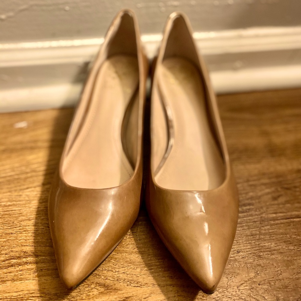 Gorgeous shiny brown Vince Camuto Heels!